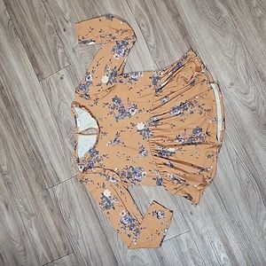 Eyeshadow Floral Long Sleeve Top Women's XL Soft & Stretchy Shirt